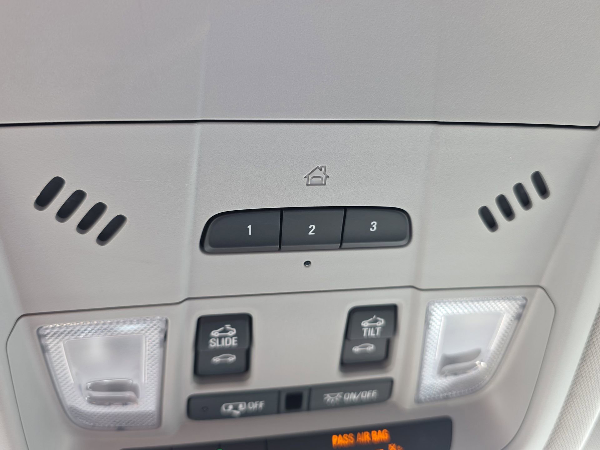 Used 2021 GMC Acadia SLT w/ Technology Package FWD image 28