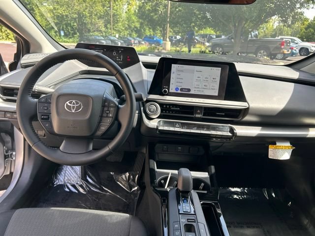 Used 2026 Toyota Prius LE FWD image 13