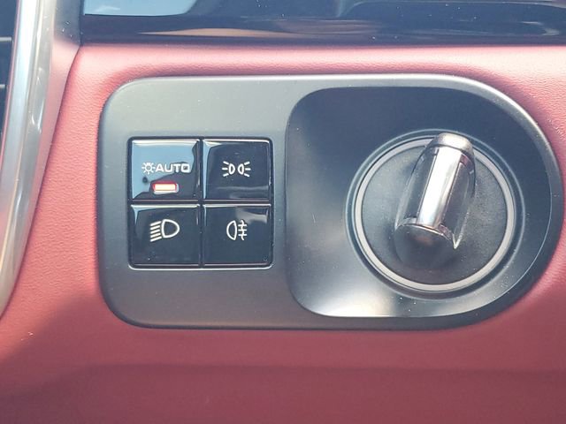 Used 2021 Porsche Cayenne Turbo image 34