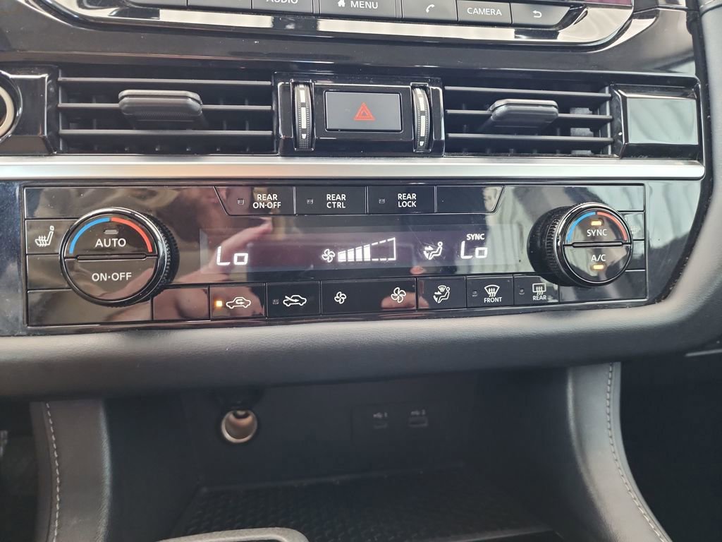 Used 2022 Nissan Pathfinder SV FWD image 29