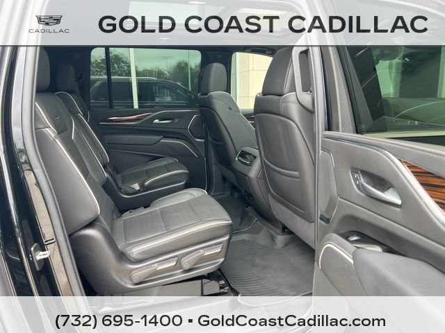 Certified 2024 Cadillac Escalade ESV Premium Luxury AWD/4WD image 9