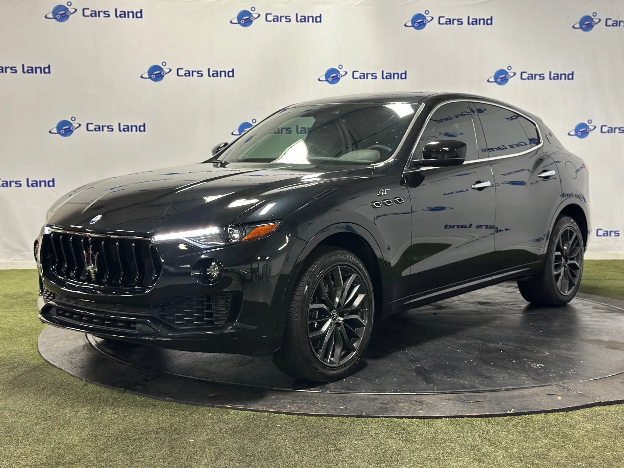 Used 2024 Maserati Levante GT Ultima AWD/4WD image 6