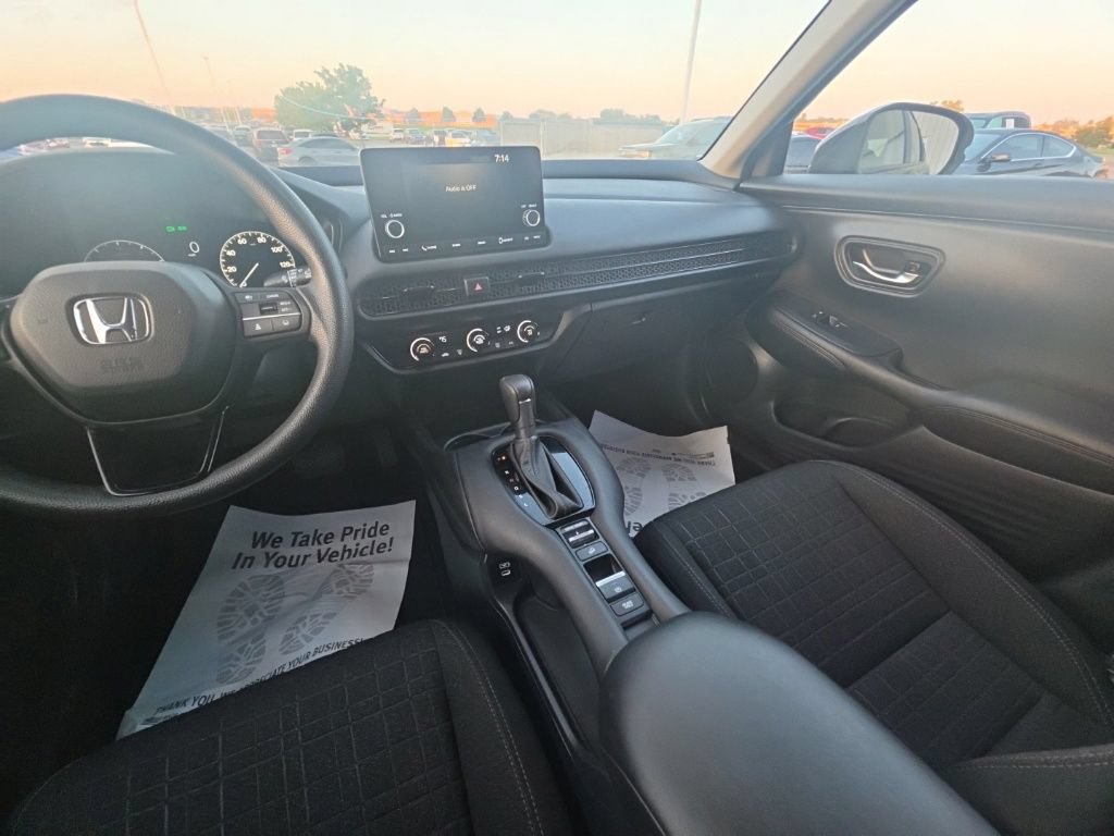 Used 2025 Honda HR-V LX image 26