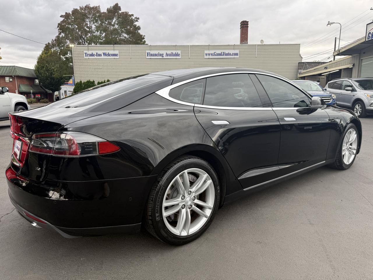 Used 2015 Tesla Model S 70 RWD image 6