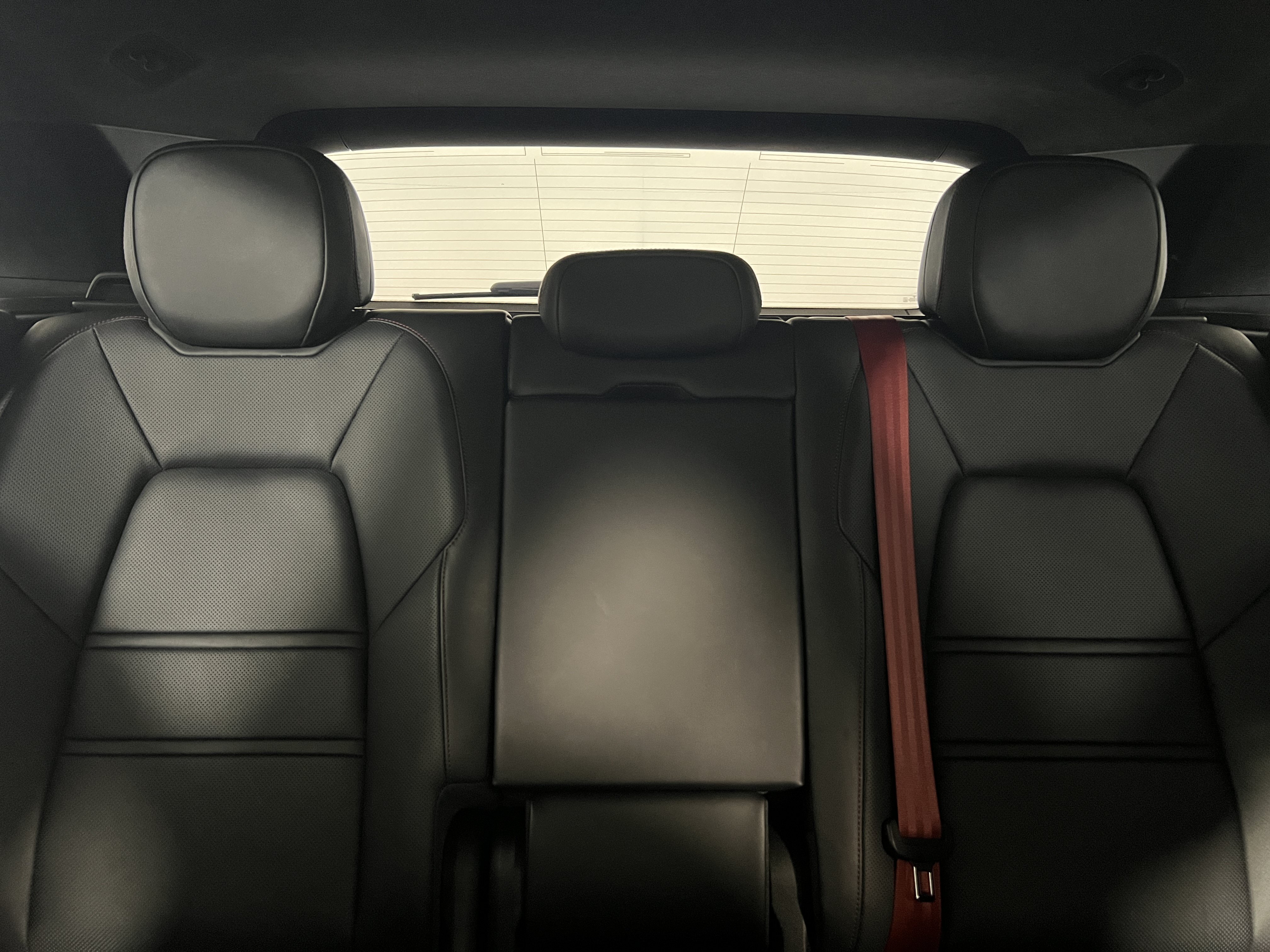 Certified 2023 Porsche Cayenne Turbo AWD/4WD image 16