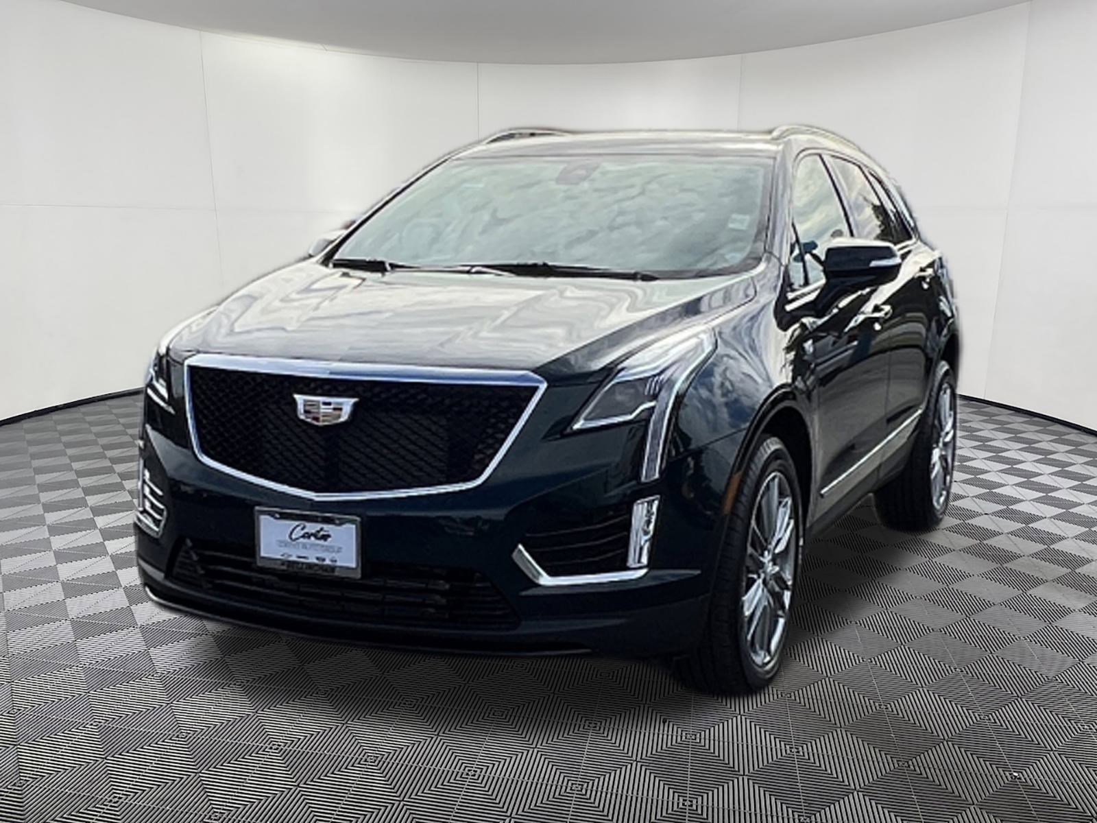 Used 2025 Cadillac XT5 Sportv image 3