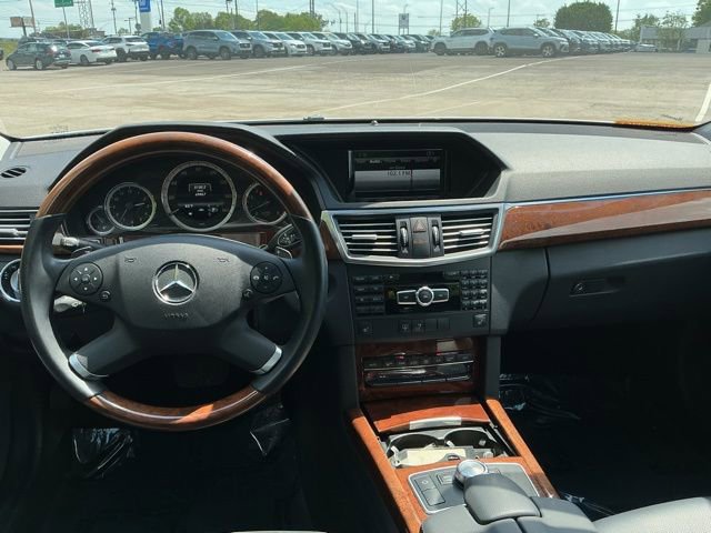 Used 2013 Mercedes-Benz E 350 4MATIC Sedan image 11