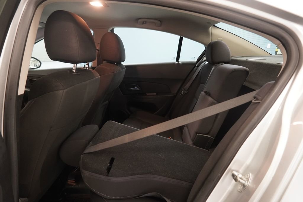 Used 2013 Chevrolet Cruze LT image 25
