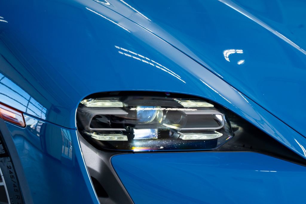 Used 2024 Porsche Taycan image 19