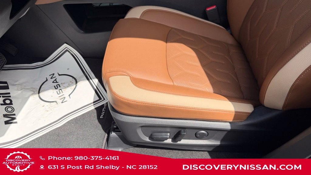 New 2026 Nissan Pathfinder Platinum AWD/4WD image 14