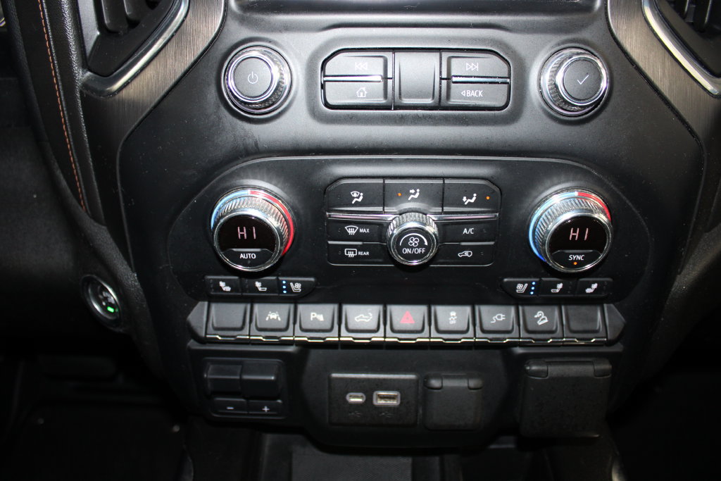 Used 2022 GMC Sierra 1500 AT4 w/ Technology Package AWD/4WD image 19