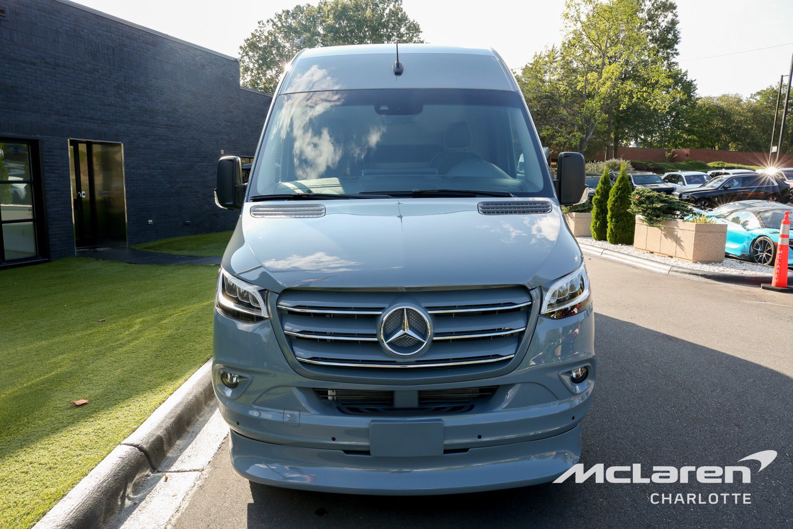 Used 2023 Mercedes-Benz Sprinter 3500 image 3