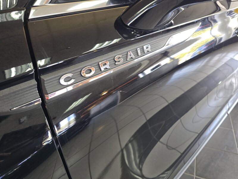 Used 2021 Lincoln Corsair AWD w/ Premium Package image 32