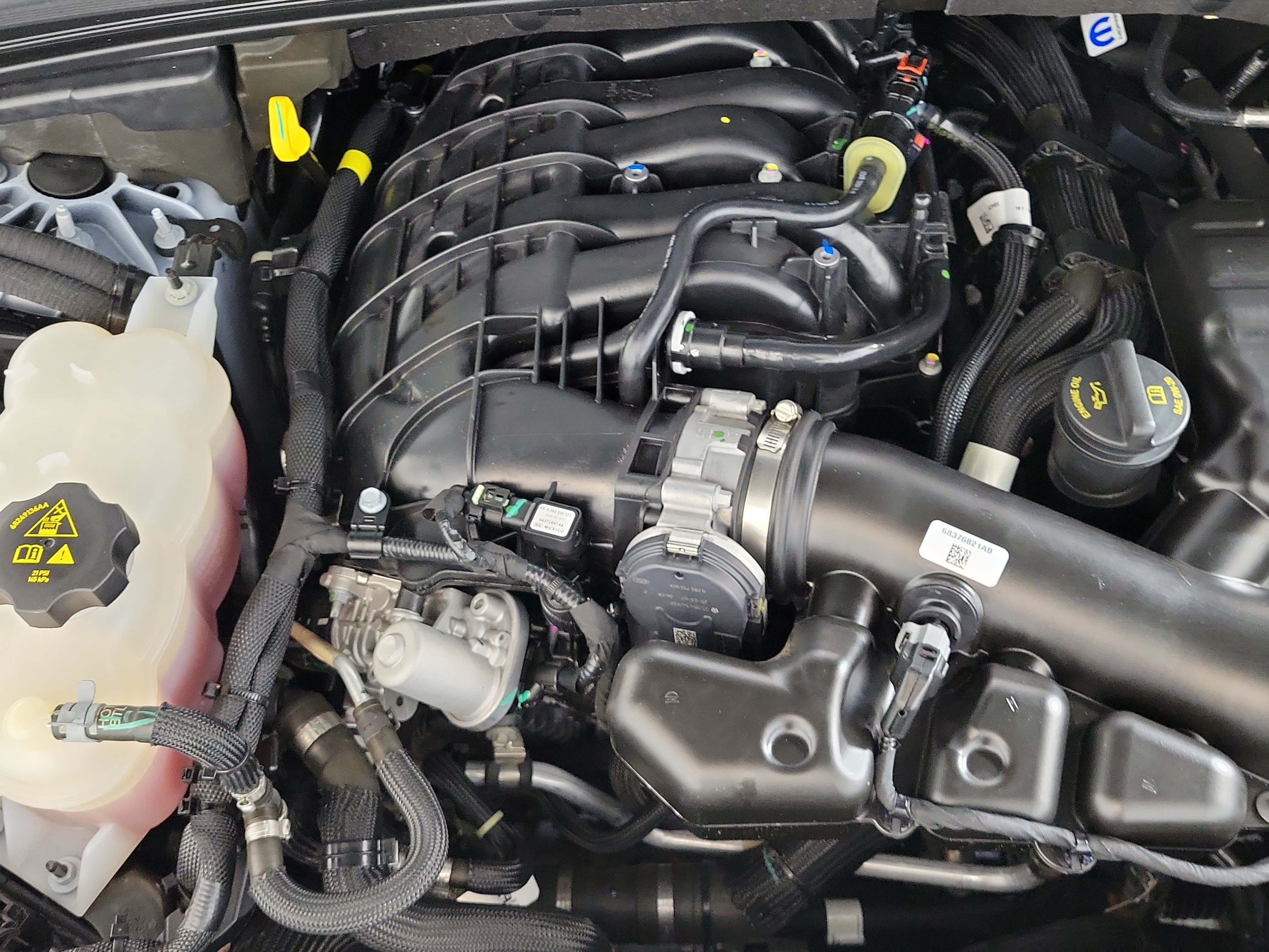 Used 2025 Jeep Grand Cherokee Laredo X RWD image 10