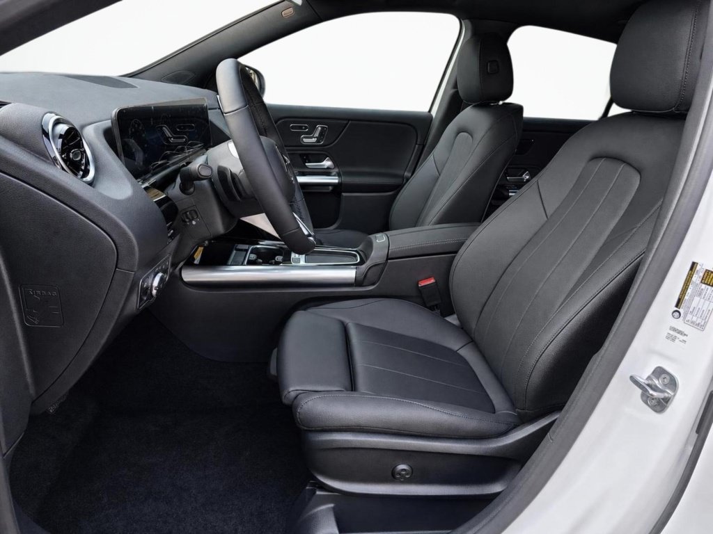 New 2026 Mercedes-Benz GLA 250 4MATIC image 13