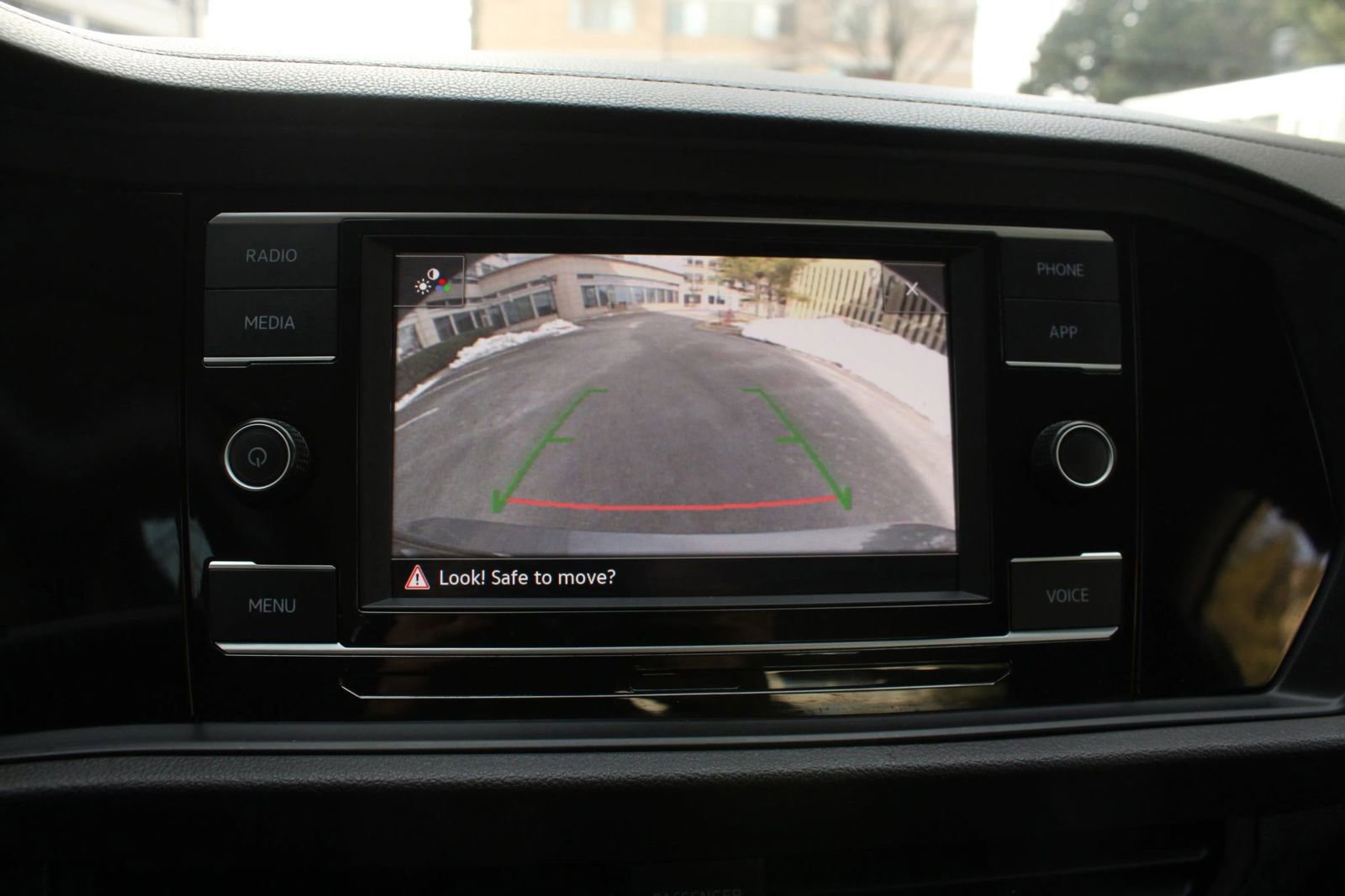 Used 2024 Volkswagen Jetta SE FWD image 30