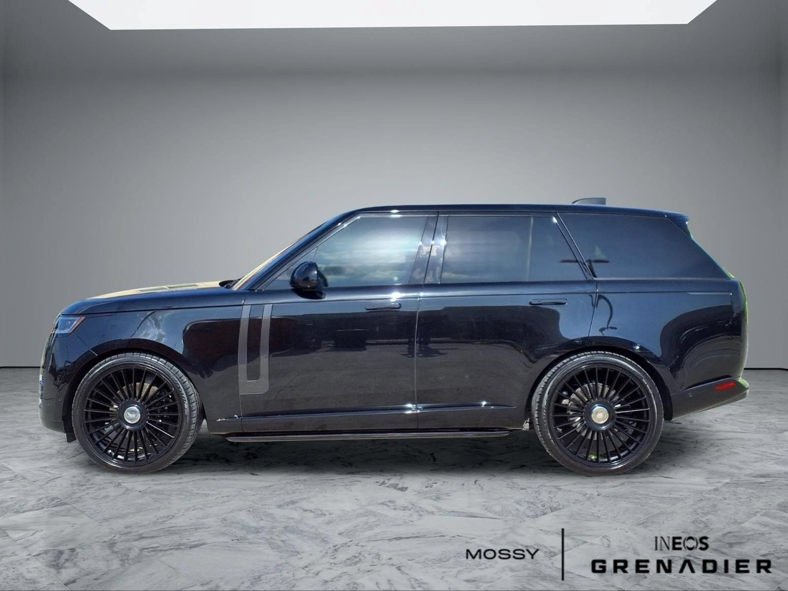 Used 2023 Land Rover Range Rover SE AWD/4WD image 5