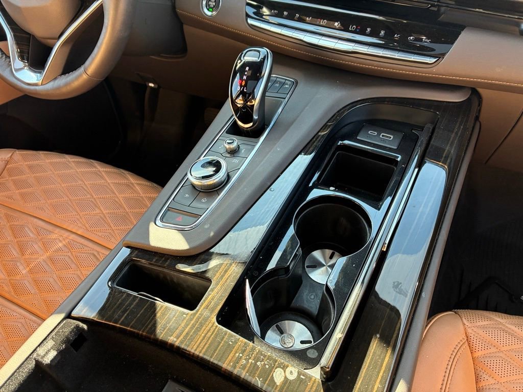 Used 2023 Cadillac Escalade Premium Luxury w/ Performance Package image 18