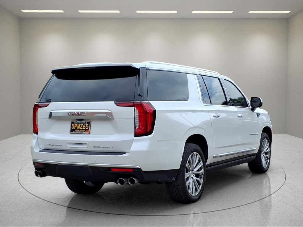 Used 2021 GMC Yukon XL Denali w/ Denali Premium Package AWD/4WD image 4