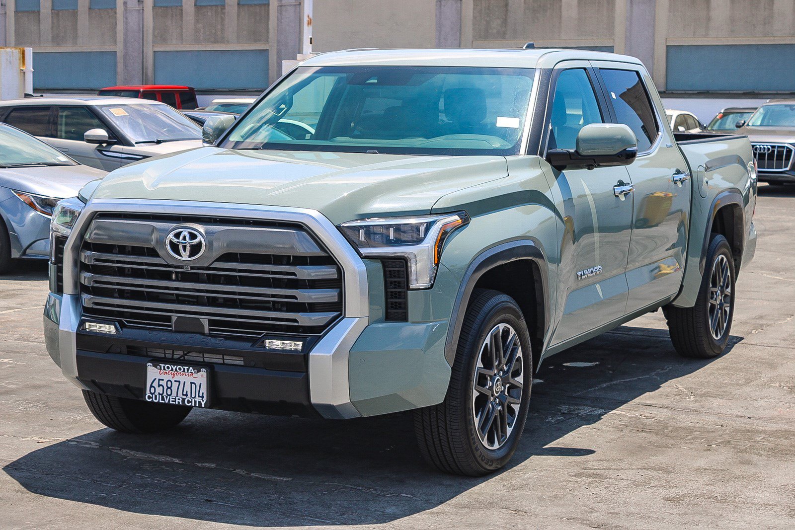 Used 2024 Toyota Tundra Limited AWD/4WD image 3