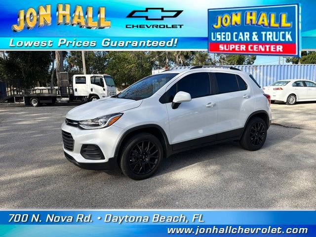 Used 2022 Chevrolet Trax LT w/ Driver Confidence Package image 2