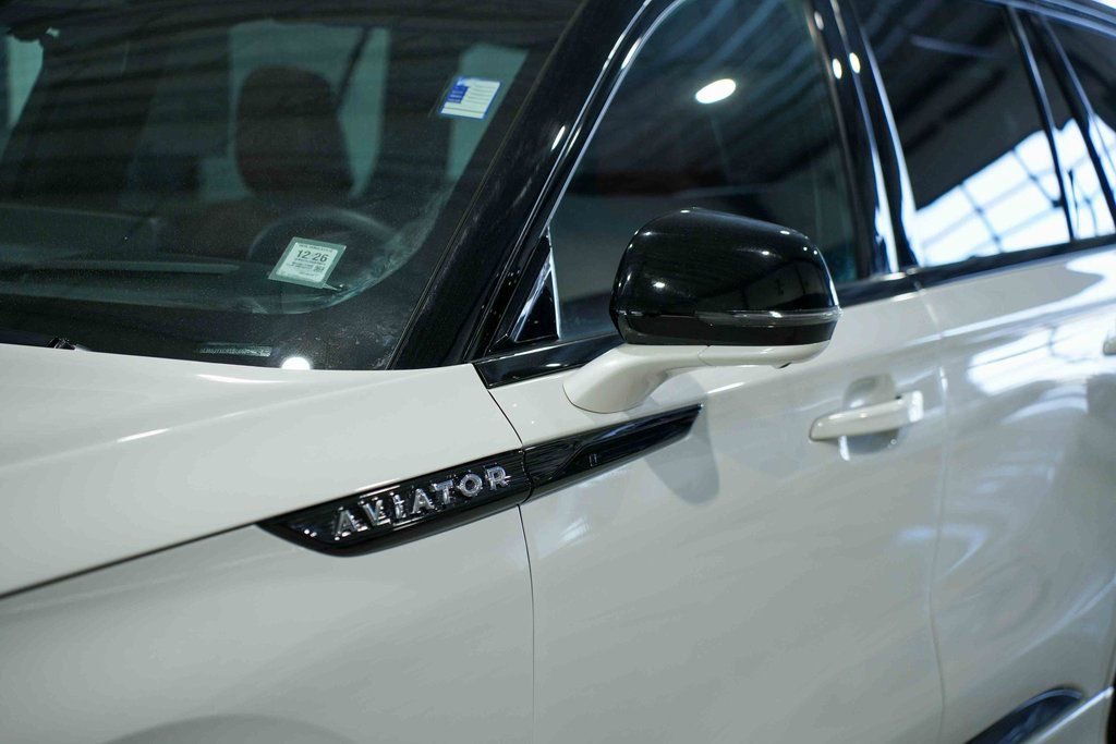 Used 2025 Lincoln Aviator Reserve w/ Jet Appearance Package image 10