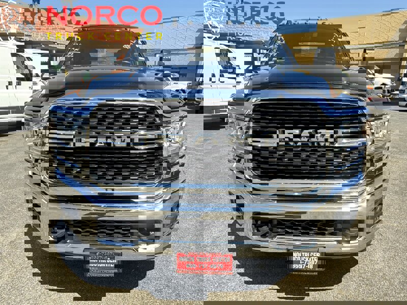 Used 2024 RAM 3500 Big Horn image 3