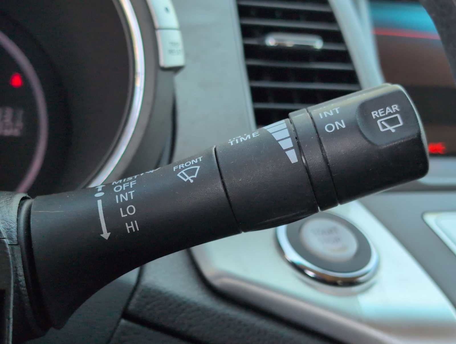 Used 2012 Nissan Murano S FWD image 25