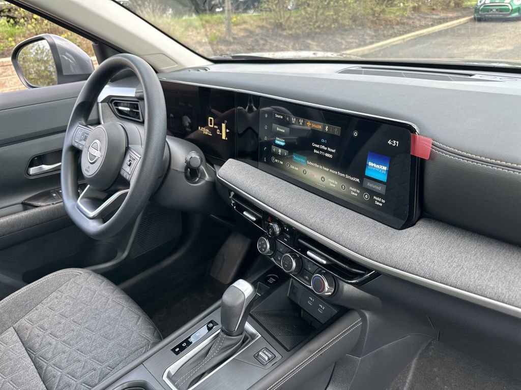 Used 2025 Nissan Kicks SV w/ SV Premium Package image 25