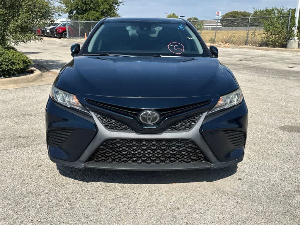 Used 2020 Toyota Camry SE w/ Convenience Package FWD image 8