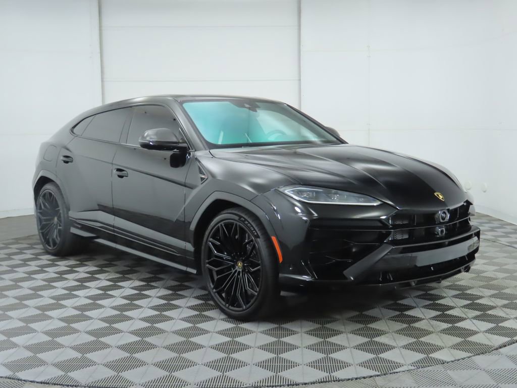 Used 2025 Lamborghini Urus SE image 3