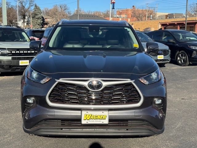 Used 2023 Toyota Highlander XLE image 8