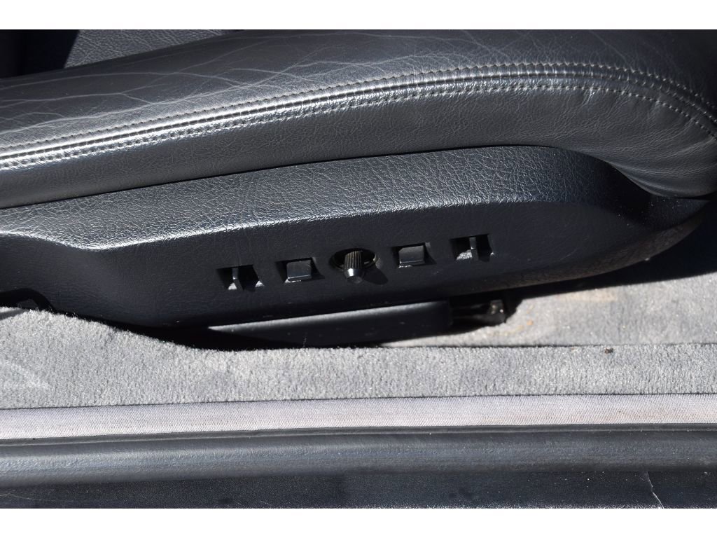 Used 1990 Cadillac Allante image 28