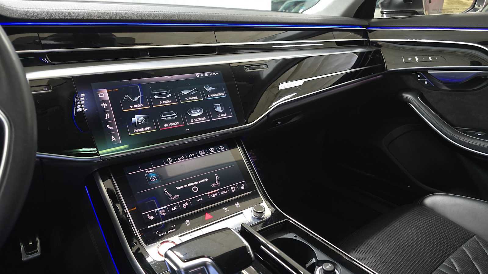 Used 2020 Audi S8 L w/ S8 Executive Package AWD/4WD image 34