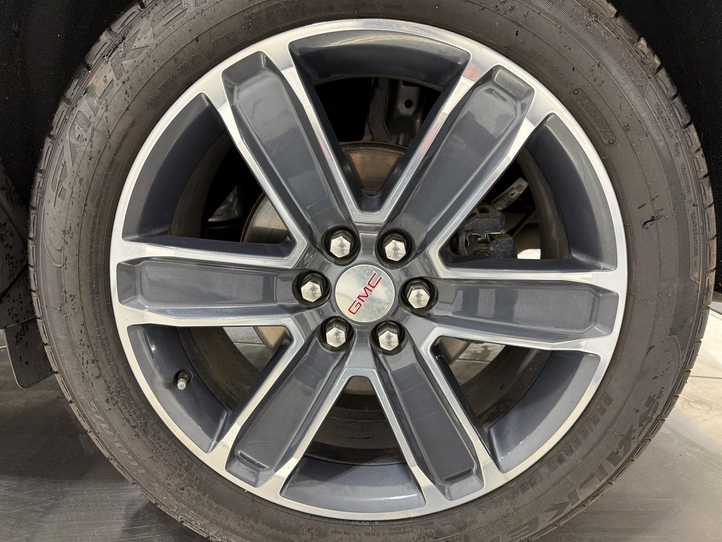 Used 2020 GMC Acadia SLT w/ LPO, Cargo Package image 53