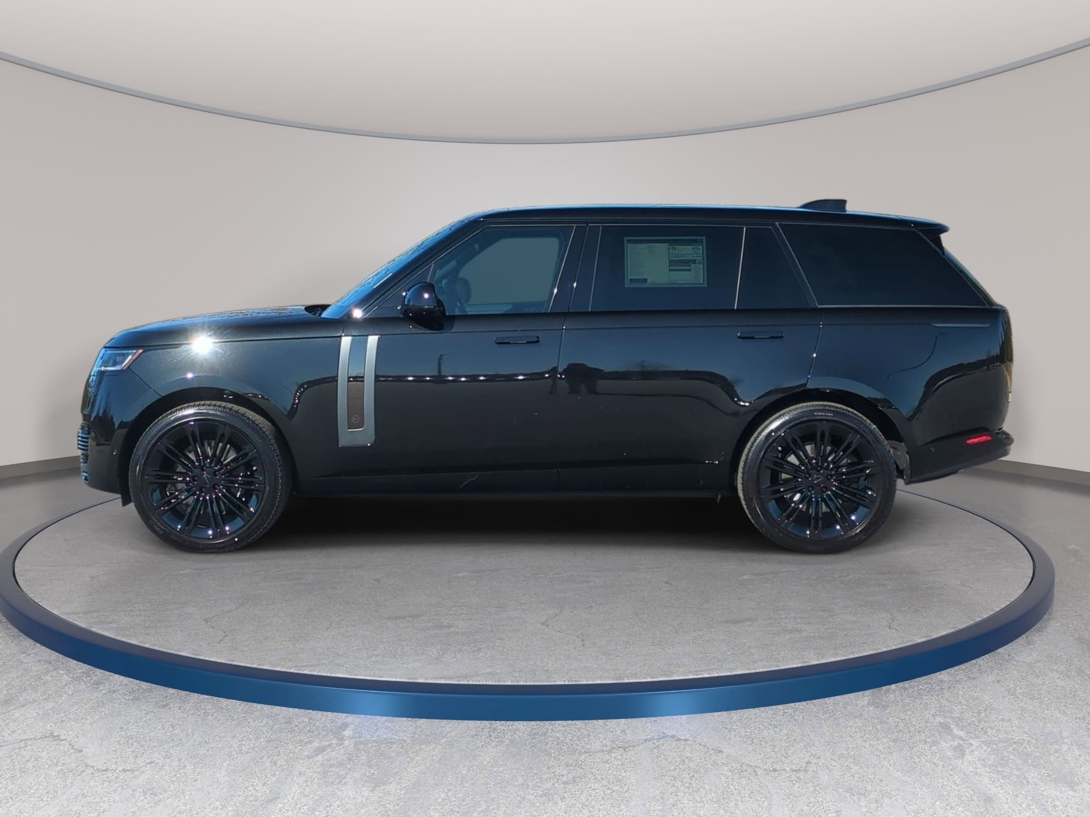 New 2026 Land Rover Range Rover SV image 9