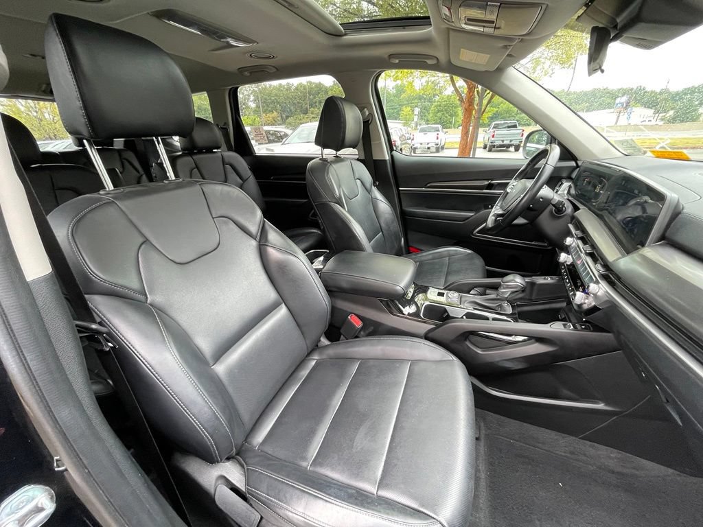 Used 2025 Kia Telluride S AWD/4WD image 34