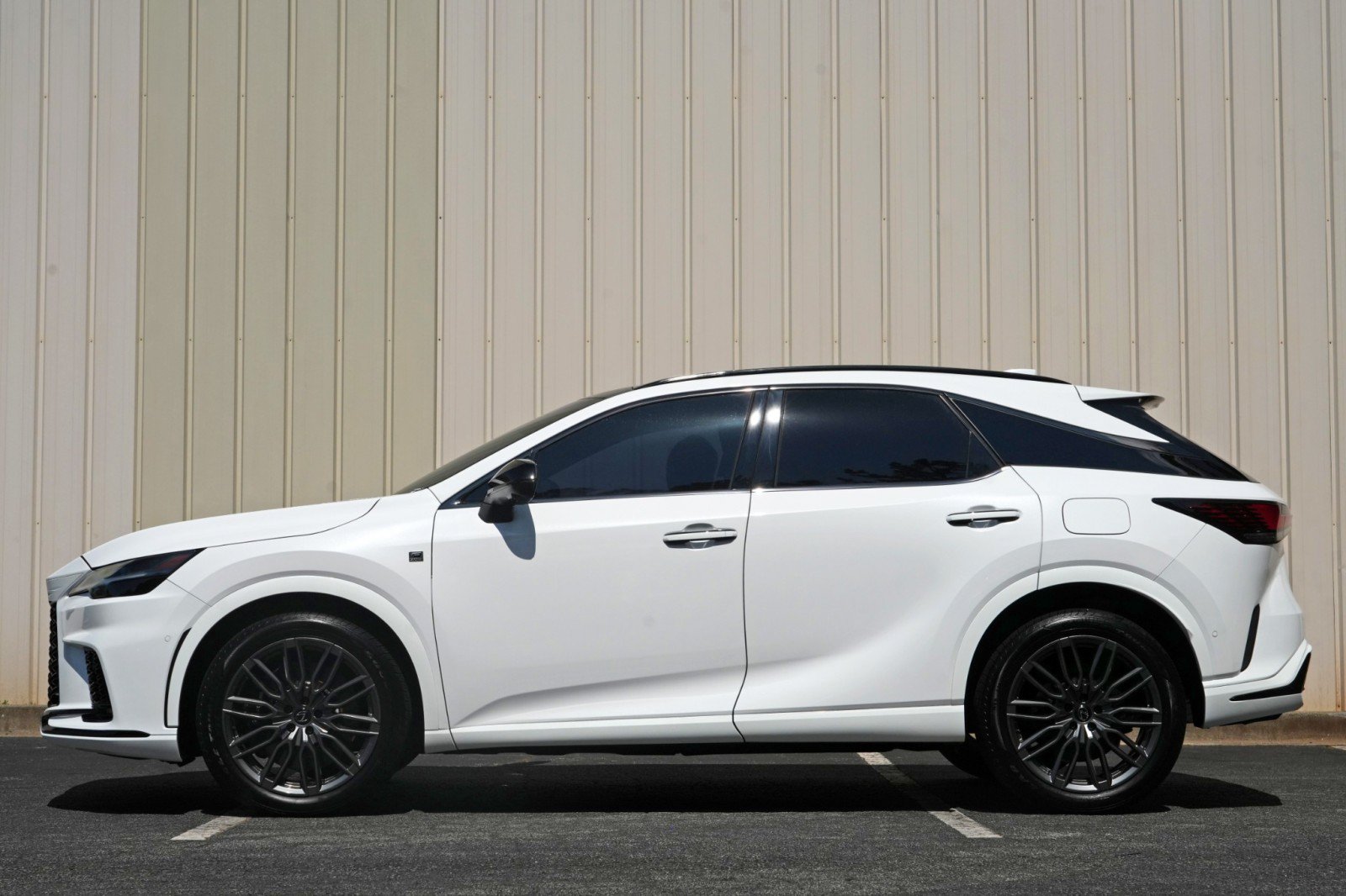Used 2023 Lexus RX 500h F Sport w/ Accessory Package (Z1) AWD/4WD image 9