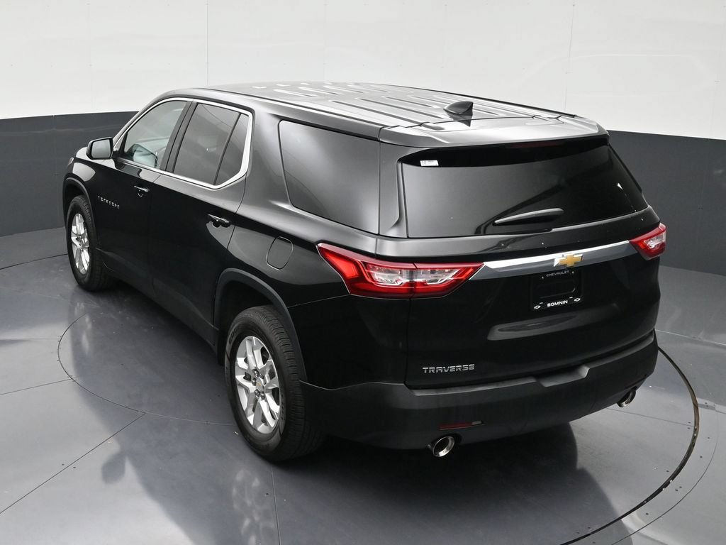 Used 2021 Chevrolet Traverse LS FWD image 14