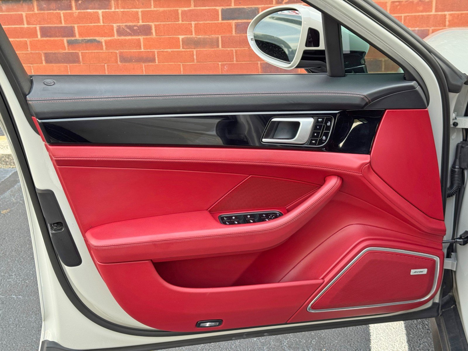 Used 2021 Porsche Panamera image 45