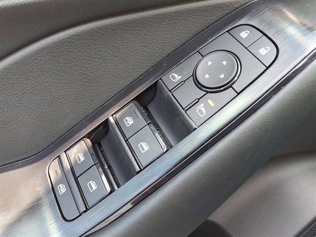 New 2026 Nissan Rogue S image 17