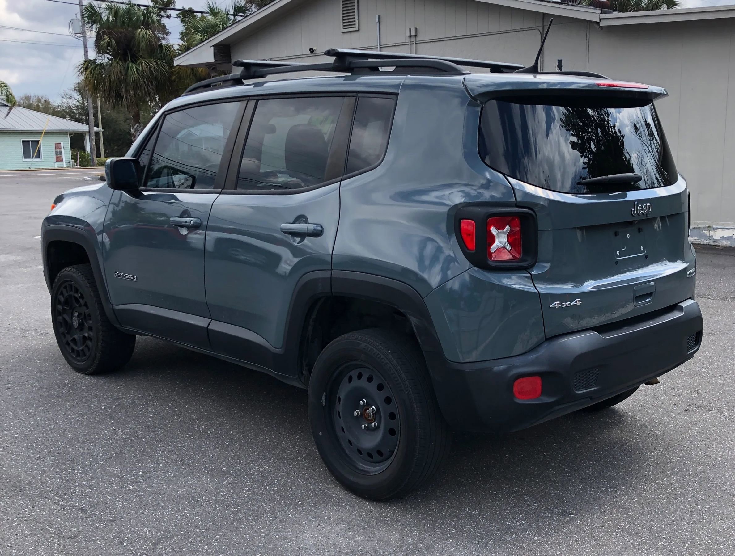 Used 2018 Jeep Renegade Latitude image 5