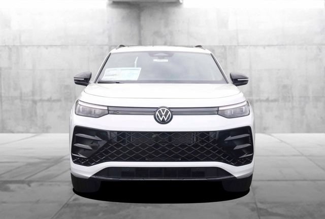 New 2026 Volkswagen Tiguan SE R-Line image 4