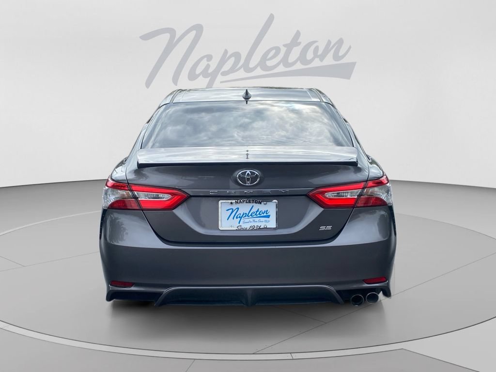 Used 2019 Toyota Camry SE FWD image 4