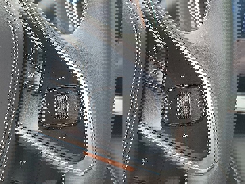 New 2025 Chevrolet Corvette E-Ray image 6