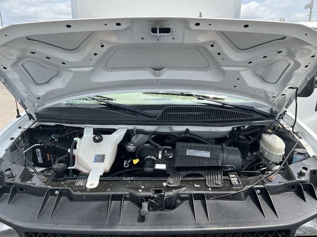 Used 2016 Chevrolet Express 3500 RWD image 26