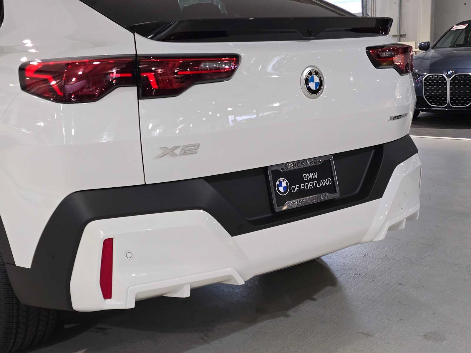 New 2027 BMW X2 xDrive28i AWD/4WD image 13