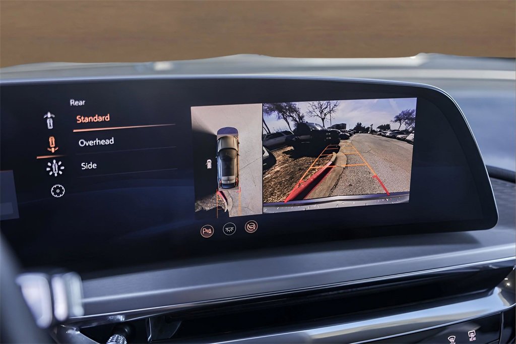 Certified 2024 Cadillac Lyriq Luxury image 15