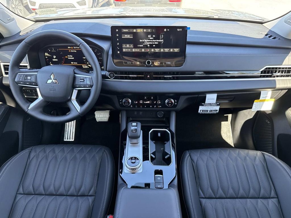 New 2026 Mitsubishi Outlander SEL image 17