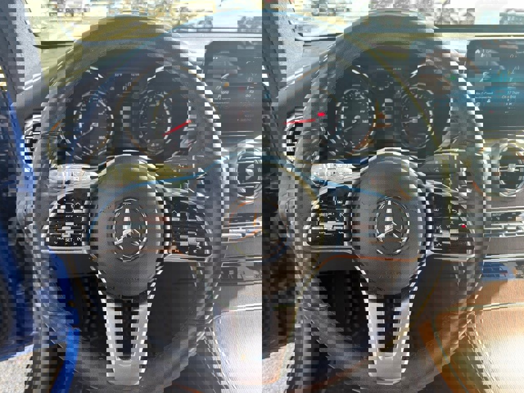 Used 2022 Mercedes-Benz GLC 300 4MATIC image 15